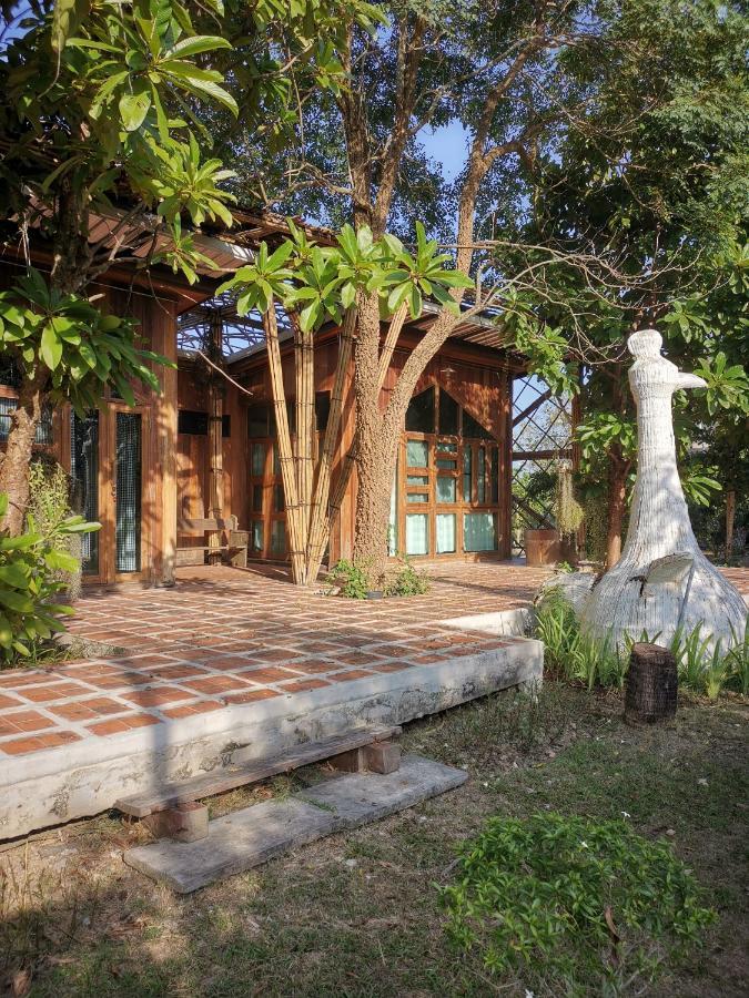 Baangaimuan Bed & Breakfast Lamphun Ngoại thất bức ảnh