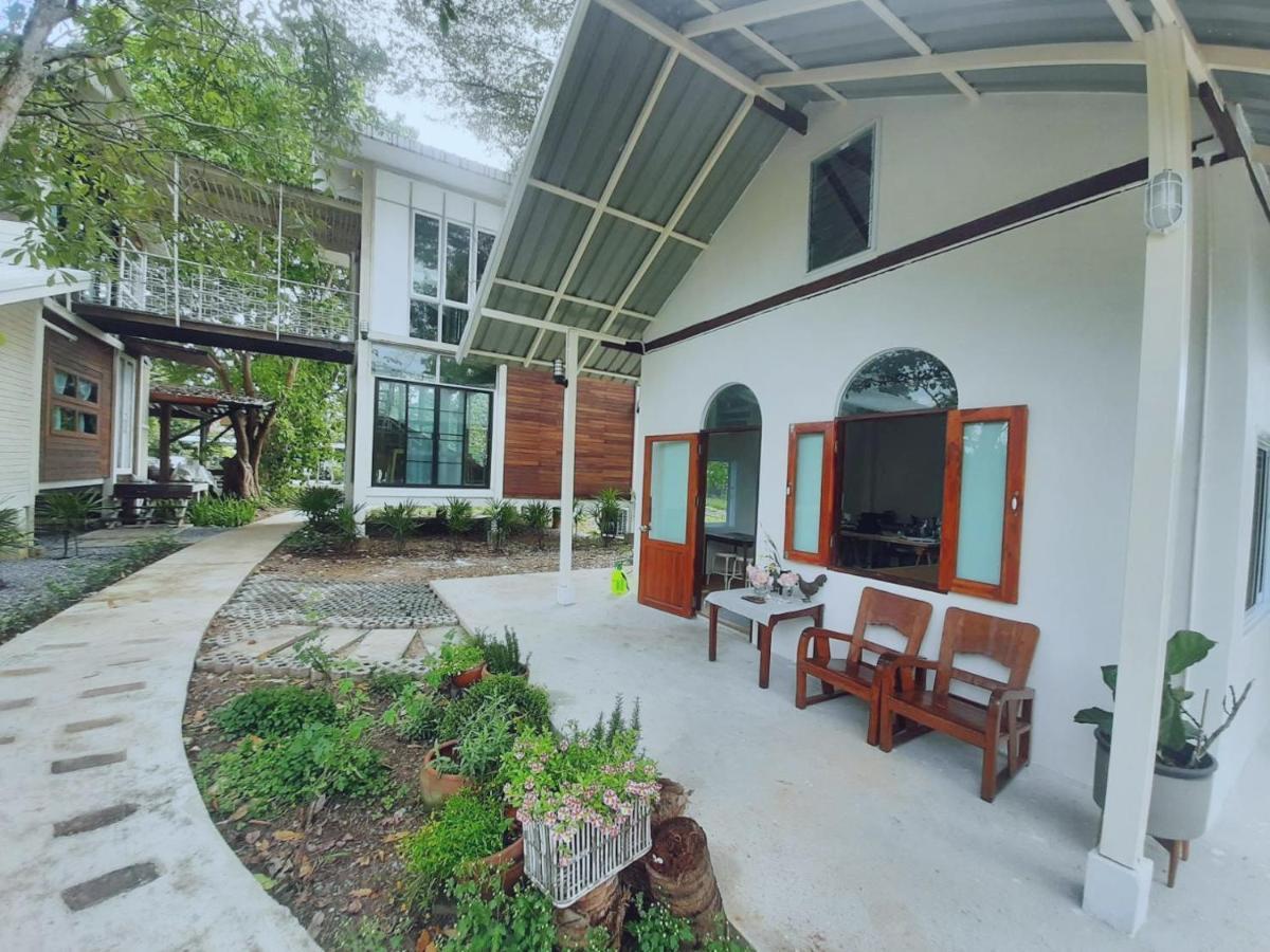 Baangaimuan Bed & Breakfast Lamphun Ngoại thất bức ảnh